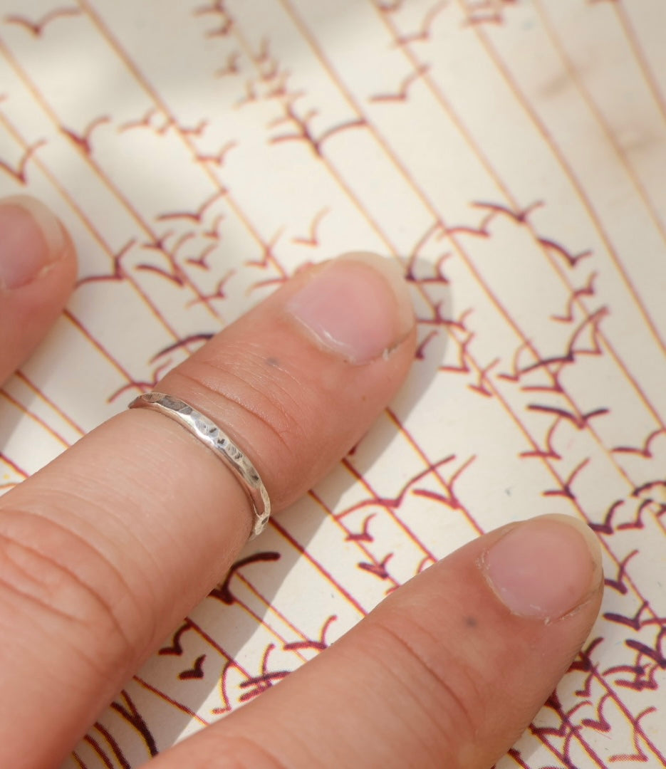 Hammered Midi Ring
